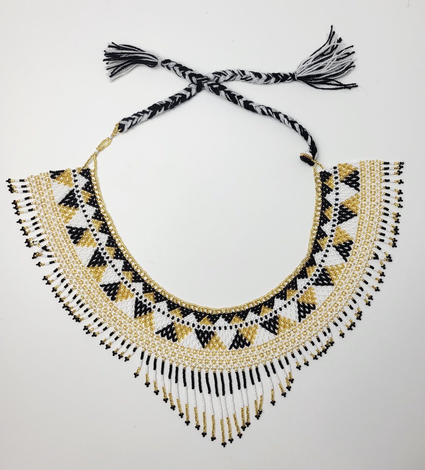 mexikanische Perlenschmuck, Perlenkette aus Chiapas Mexiko, bunte Ketten hergestellt von Indigenen Frauen