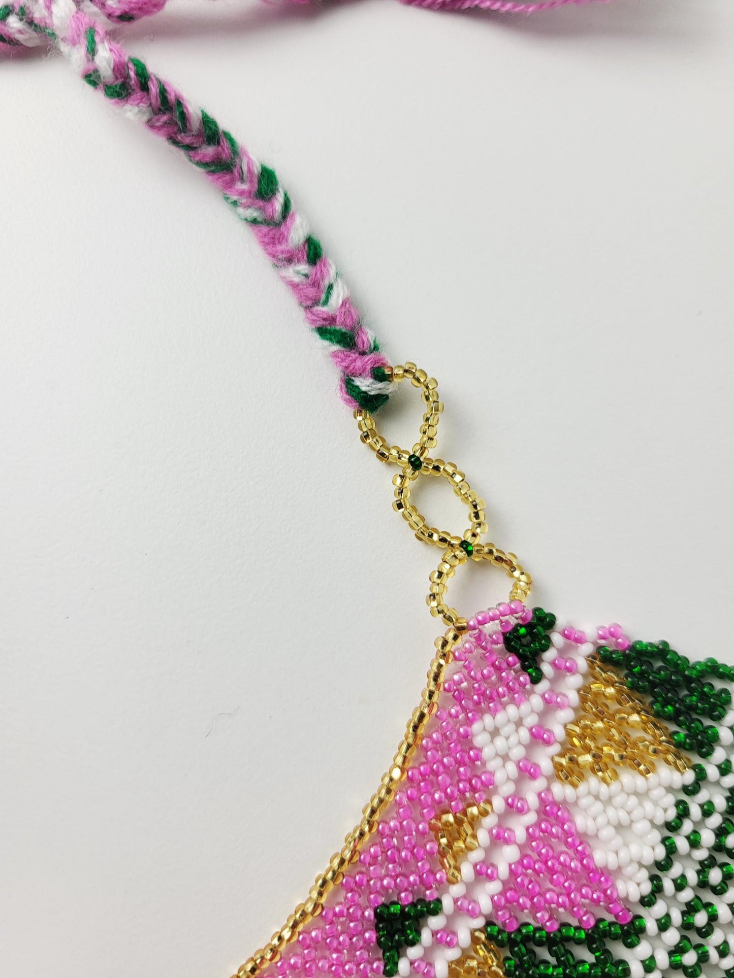 mexikanische Perlenschmuck, Perlenkette aus Chiapas Mexiko, bunte Ketten hergestellt von Indigenen Frauen