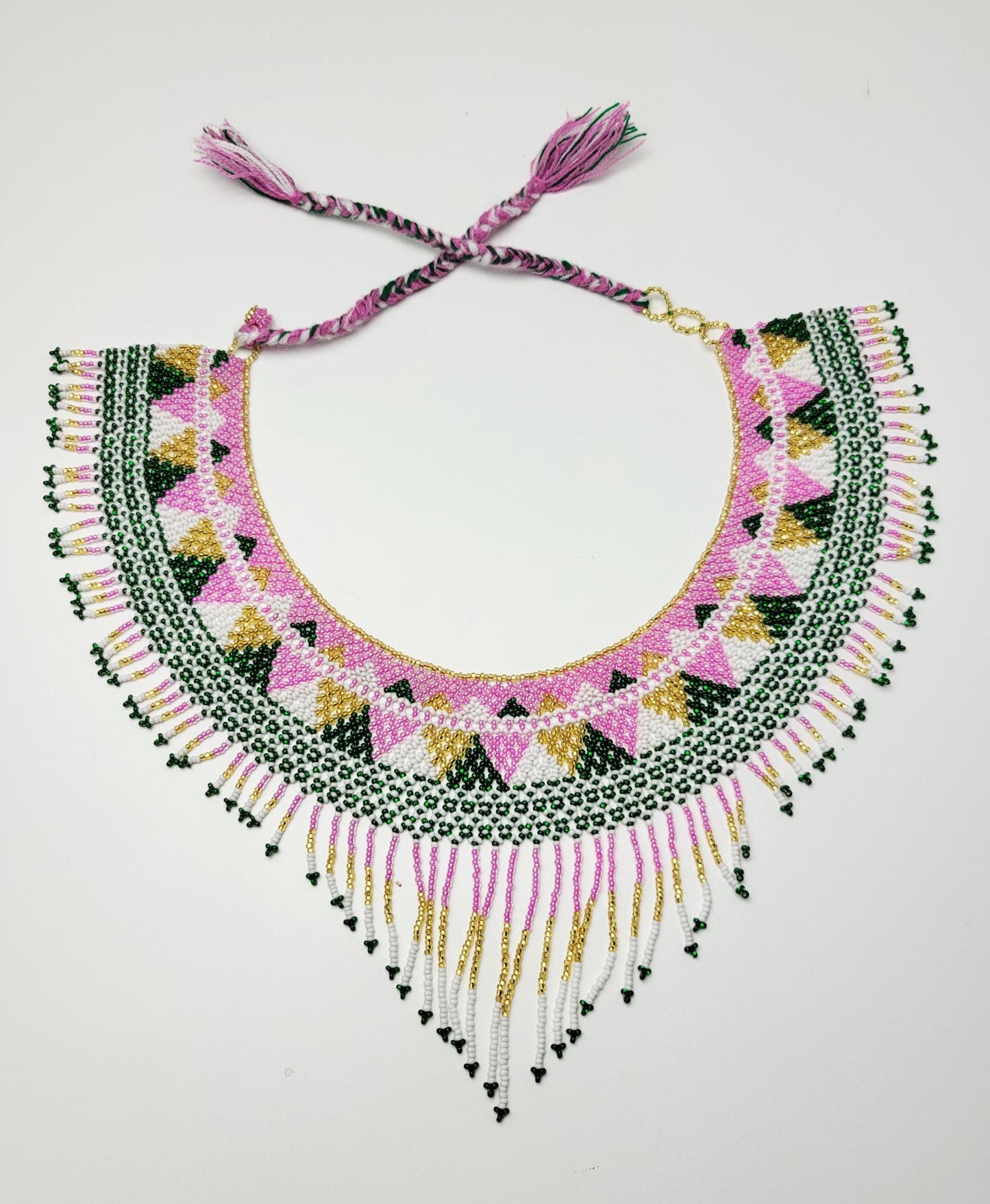 mexikanische Perlenschmuck, Perlenkette aus Chiapas Mexiko, bunte Ketten hergestellt von Indigenen Frauen