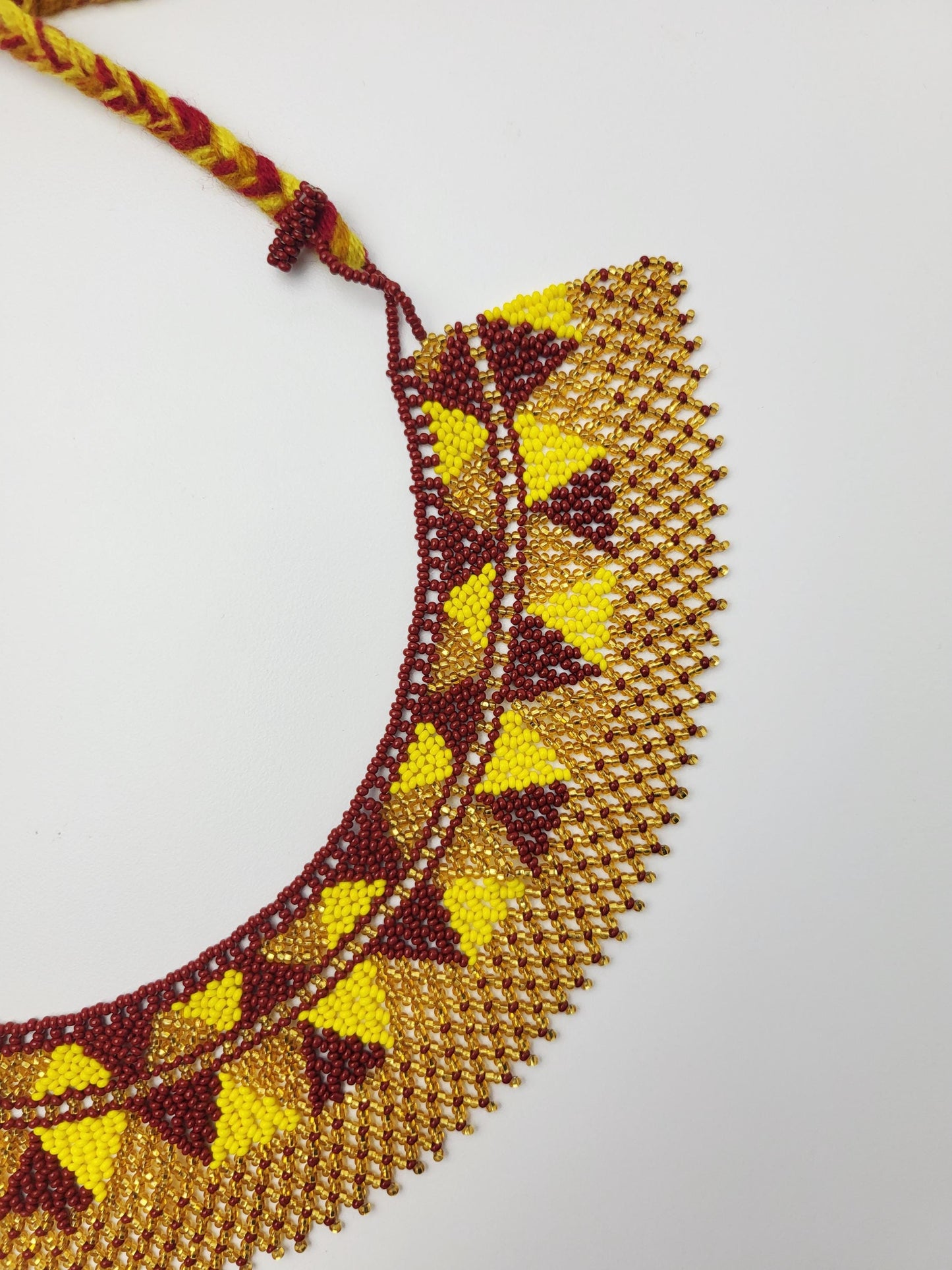 mexikanische Perlenschmuck, Perlenkette aus Chiapas Mexiko, bunte Ketten hergestellt von Indigenen Frauen