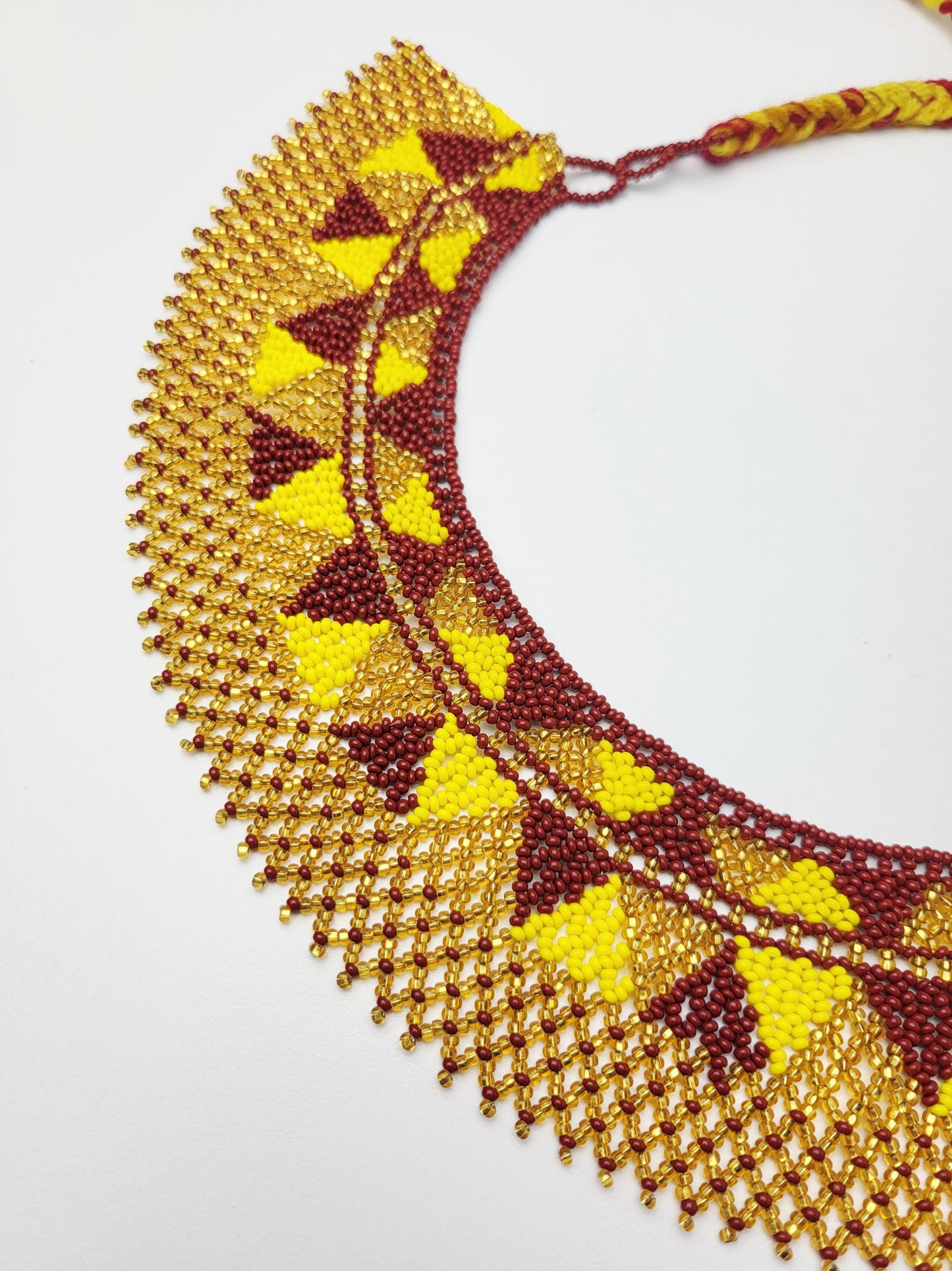 mexikanische Perlenschmuck, Perlenkette aus Chiapas Mexiko, bunte Ketten hergestellt von Indigenen Frauen