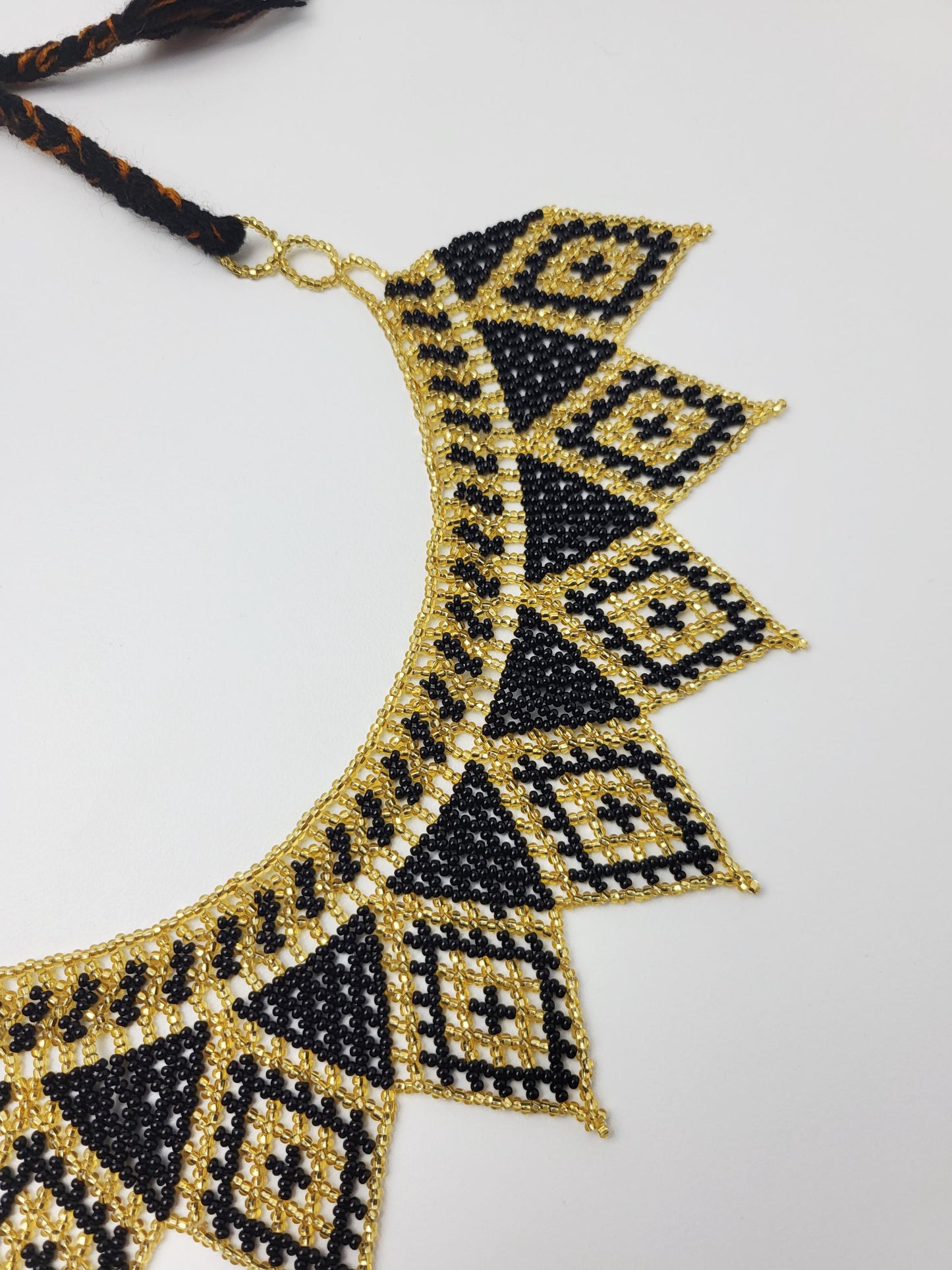 mexikanische Perlenschmuck, Perlenkette aus Chiapas Mexiko, bunte Ketten hergestellt von Indigenen Frauen