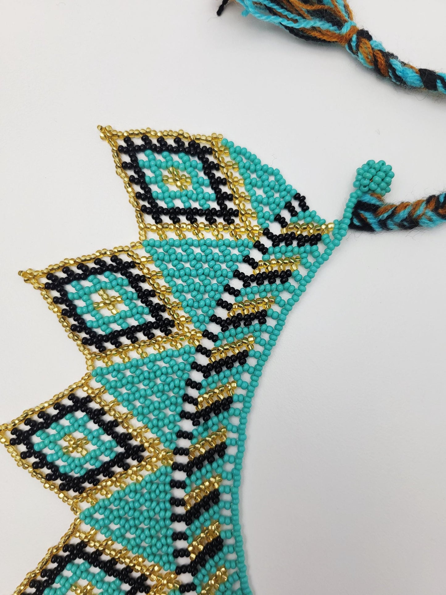 mexikanische Perlenschmuck, Perlenkette aus Chiapas Mexiko, bunte Ketten hergestellt von Indigenen Frauen