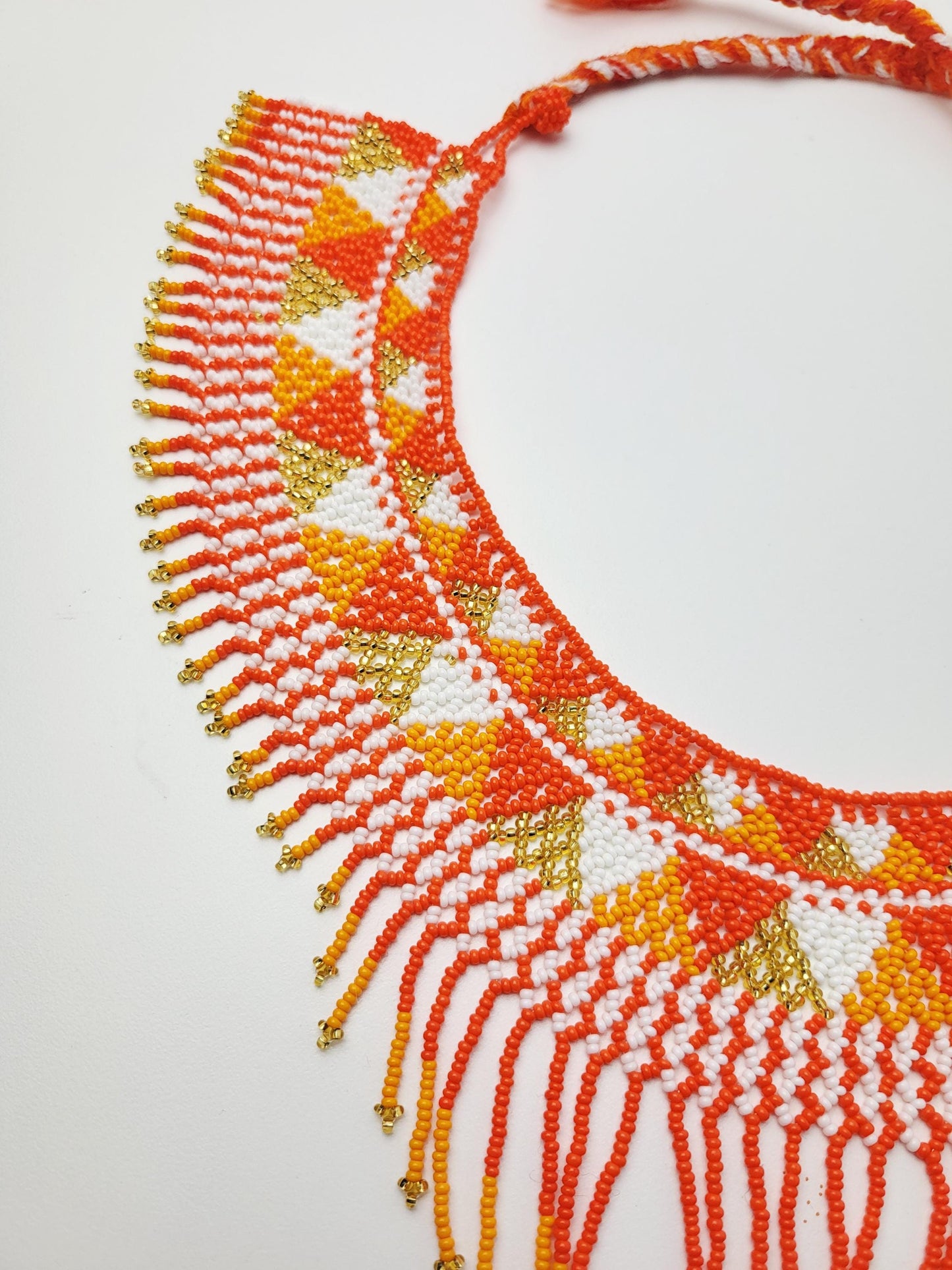 mexikanische Perlenschmuck, Perlenkette aus Chiapas Mexiko, bunte Ketten hergestellt von Indigenen Frauen