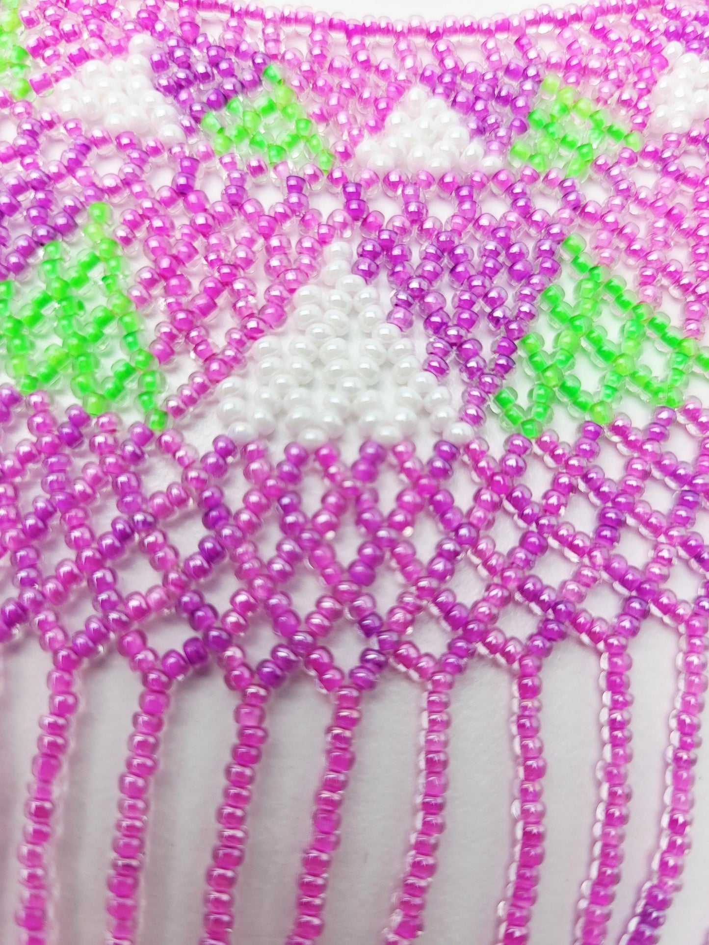 mexikanische Perlenschmuck, Perlenkette aus Chiapas Mexiko, bunte Ketten hergestellt von Indigenen Frauen