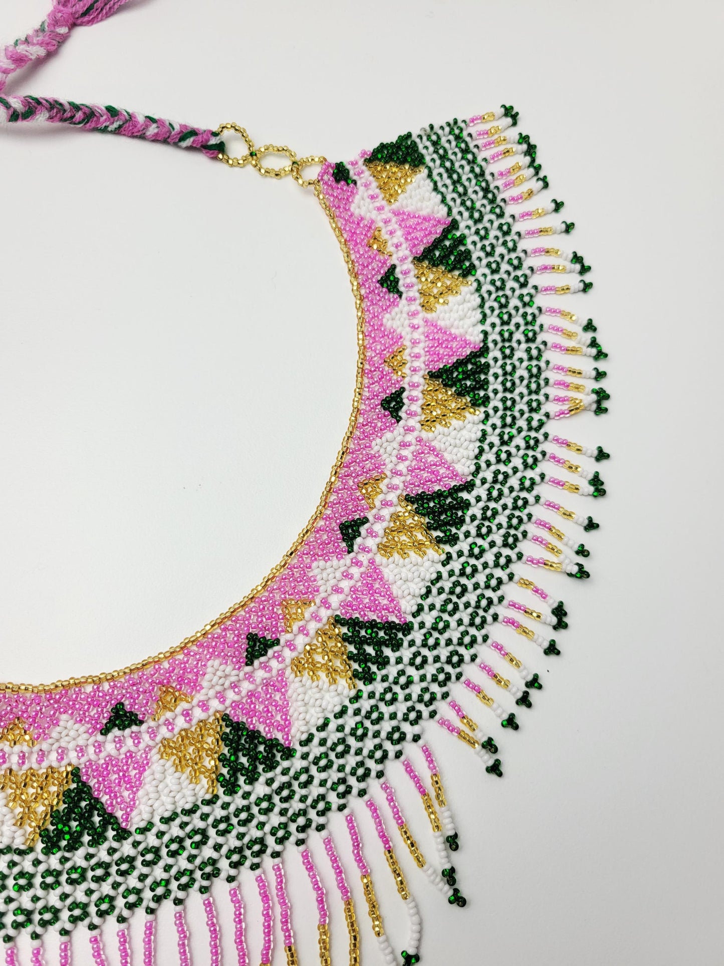 mexikanische Perlenschmuck, Perlenkette aus Chiapas Mexiko, bunte Ketten hergestellt von Indigenen Frauen