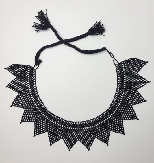 mexikanische Perlenschmuck, Perlenkette aus Chiapas Mexiko, bunte Ketten hergestellt von Indigenen Frauen