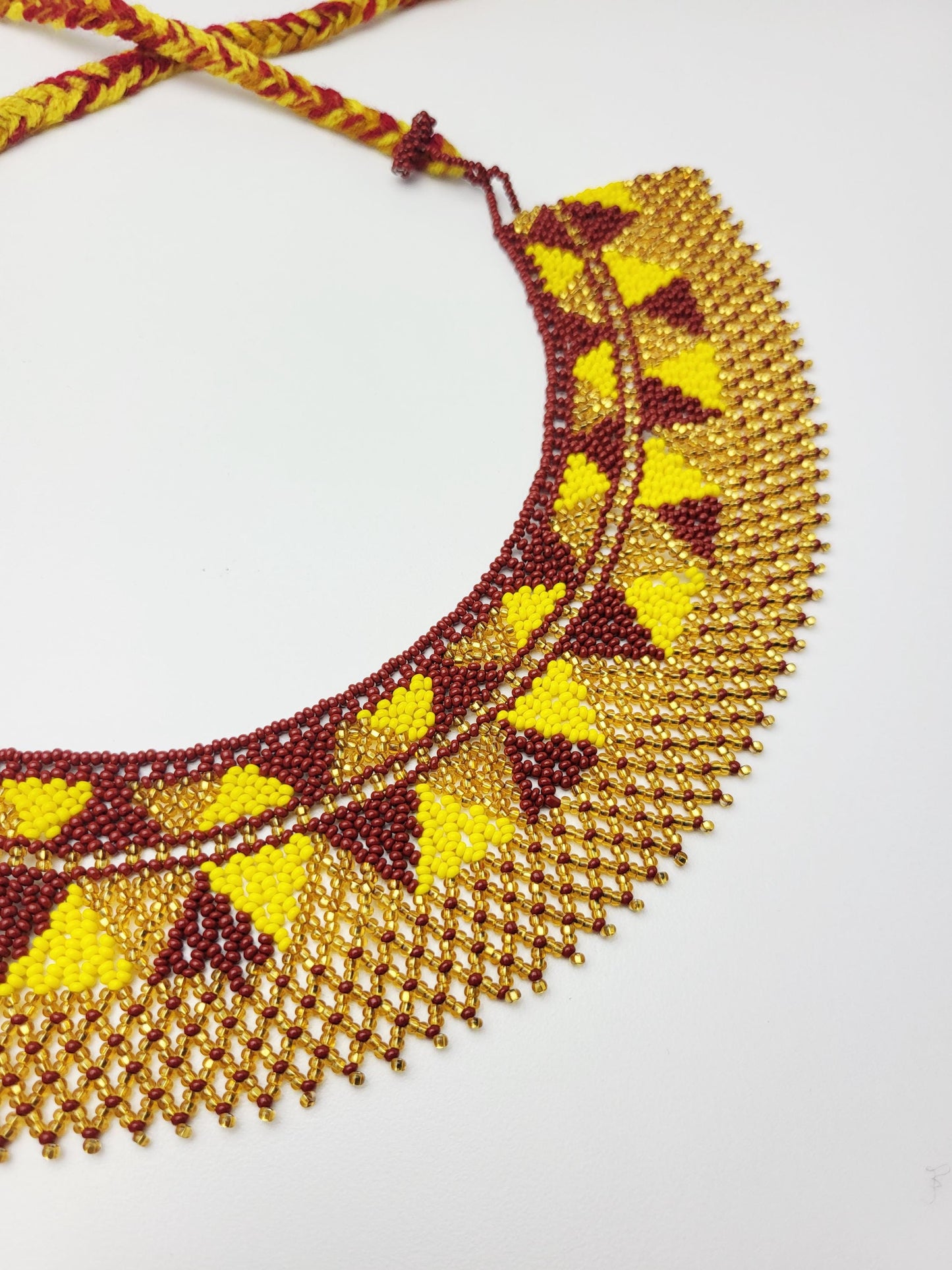 mexikanische Perlenschmuck, Perlenkette aus Chiapas Mexiko, bunte Ketten hergestellt von Indigenen Frauen