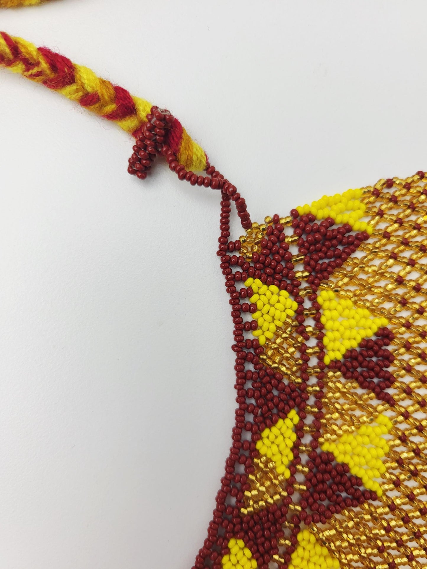 mexikanische Perlenschmuck, Perlenkette aus Chiapas Mexiko, bunte Ketten hergestellt von Indigenen Frauen