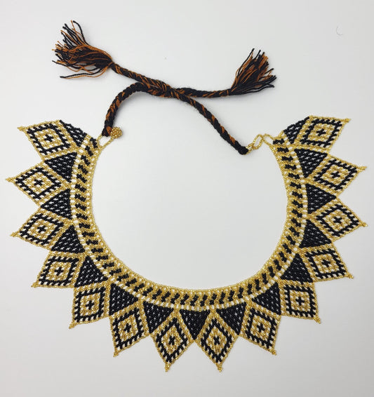 mexikanische Perlenschmuck, Perlenkette aus Chiapas Mexiko, bunte Ketten hergestellt von Indigenen Frauen