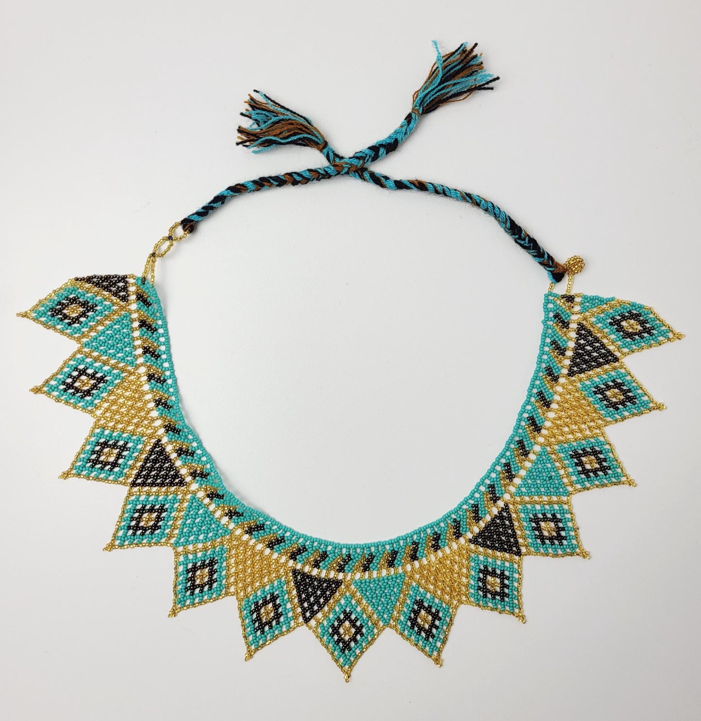 mexikanische Perlenschmuck, Perlenkette aus Chiapas Mexiko, bunte Ketten hergestellt von Indigenen Frauen