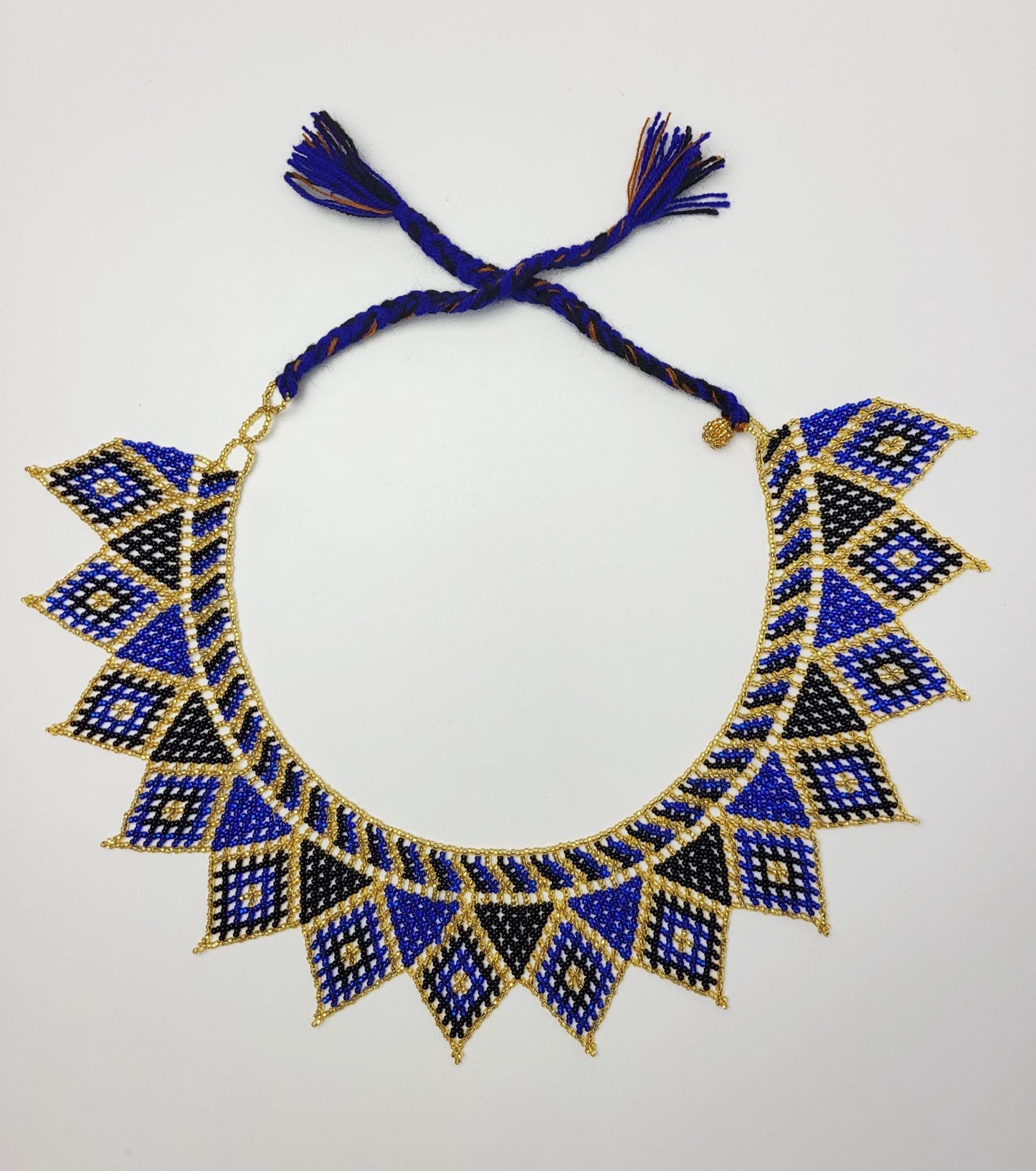 mexikanische Perlenschmuck, Perlenkette aus Chiapas Mexiko, bunte Ketten hergestellt von Indigenen Frauen