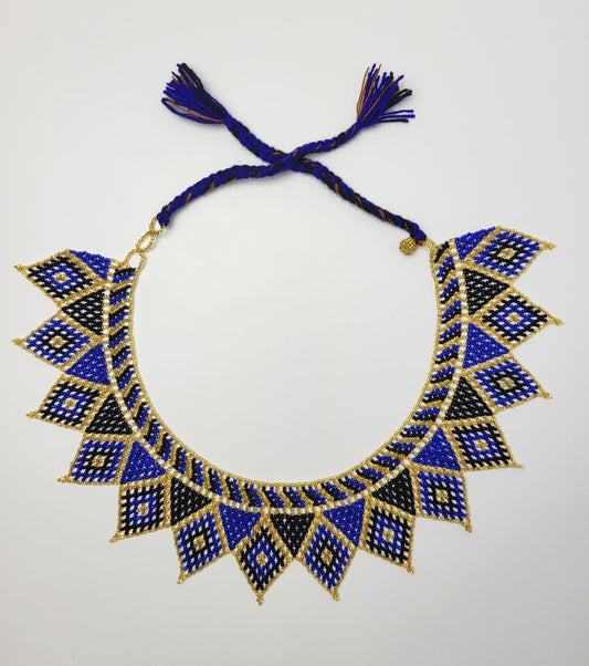 mexikanische Perlenschmuck, Perlenkette aus Chiapas Mexiko, bunte Ketten hergestellt von Indigenen Frauen