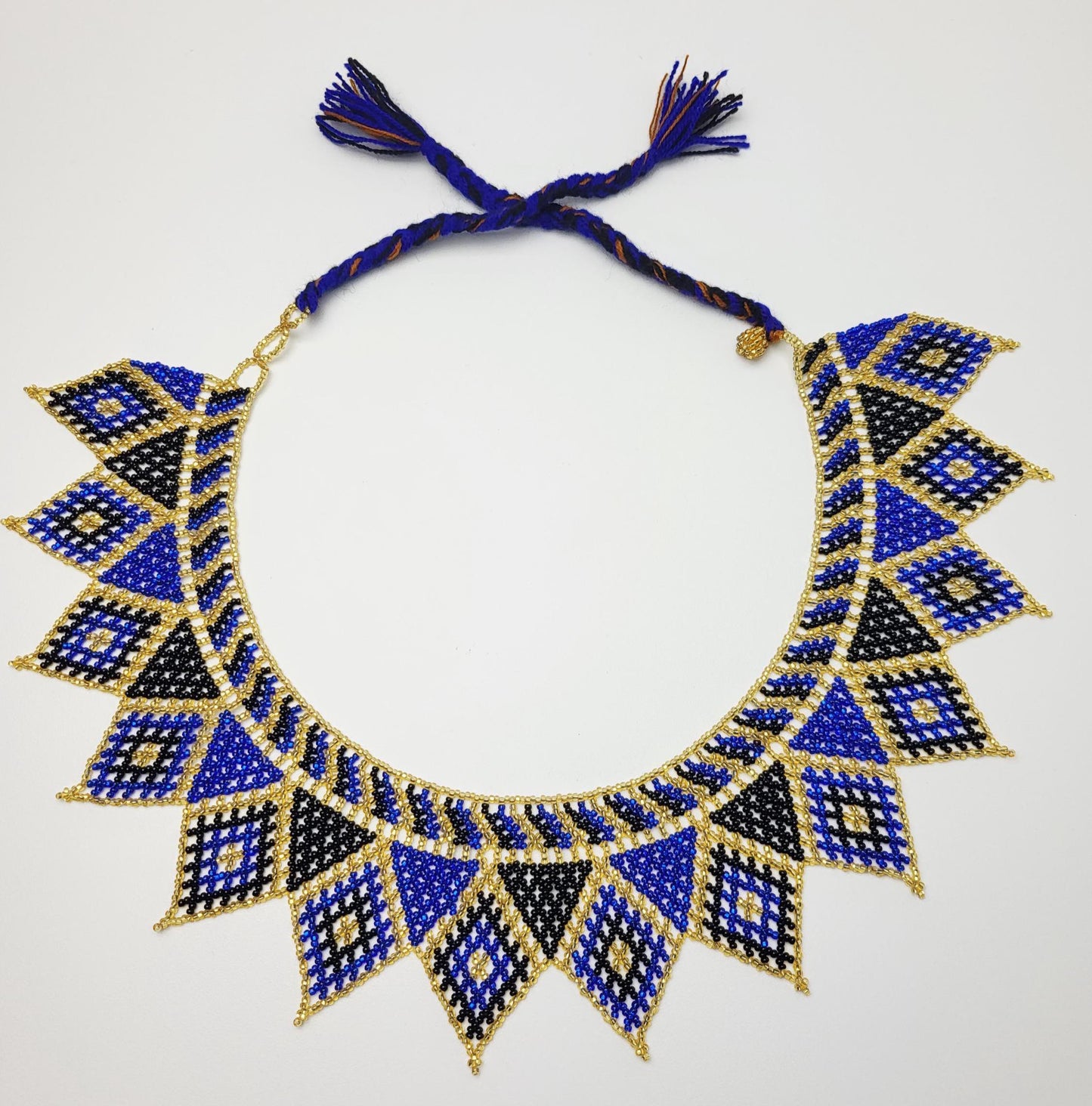 mexikanische Perlenschmuck, Perlenkette aus Chiapas Mexiko, bunte Ketten hergestellt von Indigenen Frauen