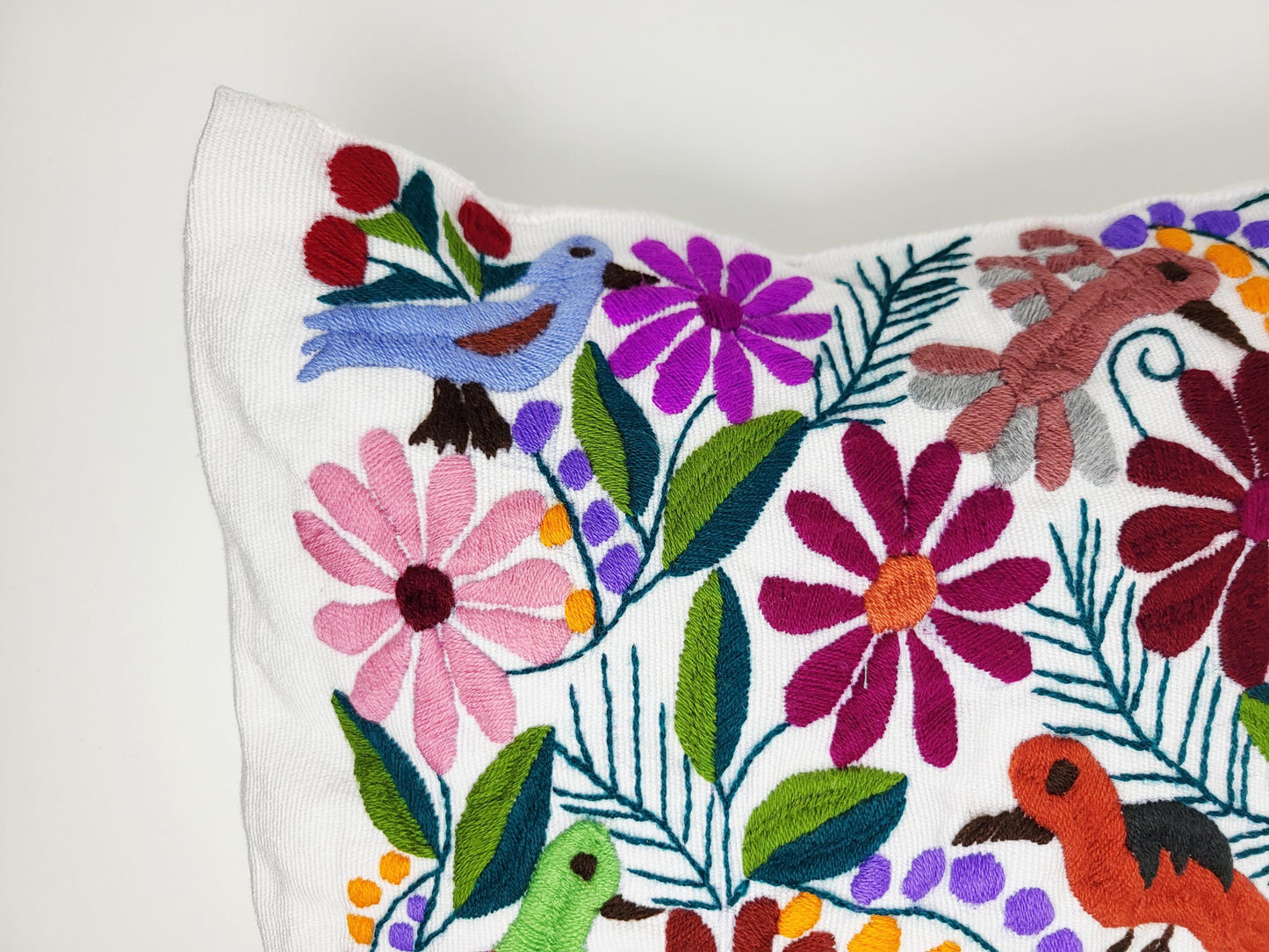 handbestickte und gewebte Kissenhülle, Kissenhülle mit Tiermuster