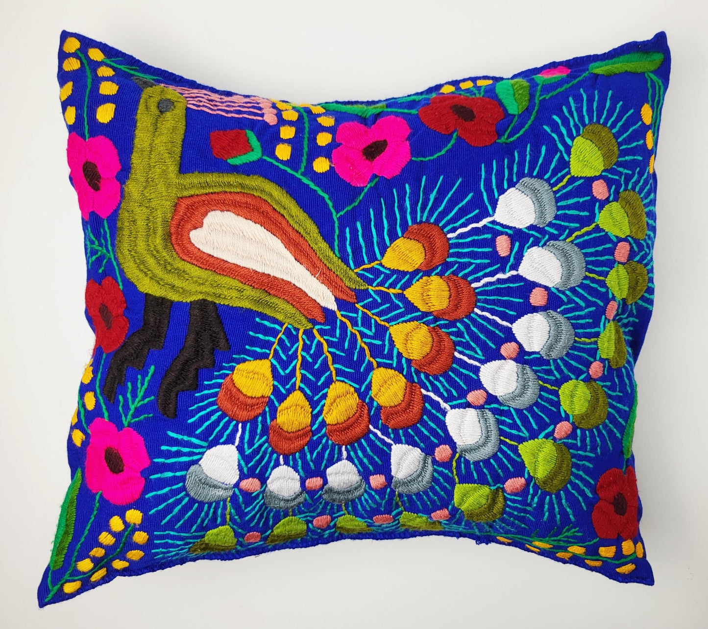 handbestickte und gewebte Kissenhülle, Kissenhülle mit Tiermuster