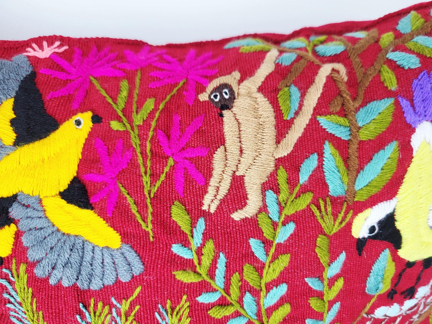 handbestickter und gewebter Kissenbezug aus Mexiko, Kissen mit Tiermuster