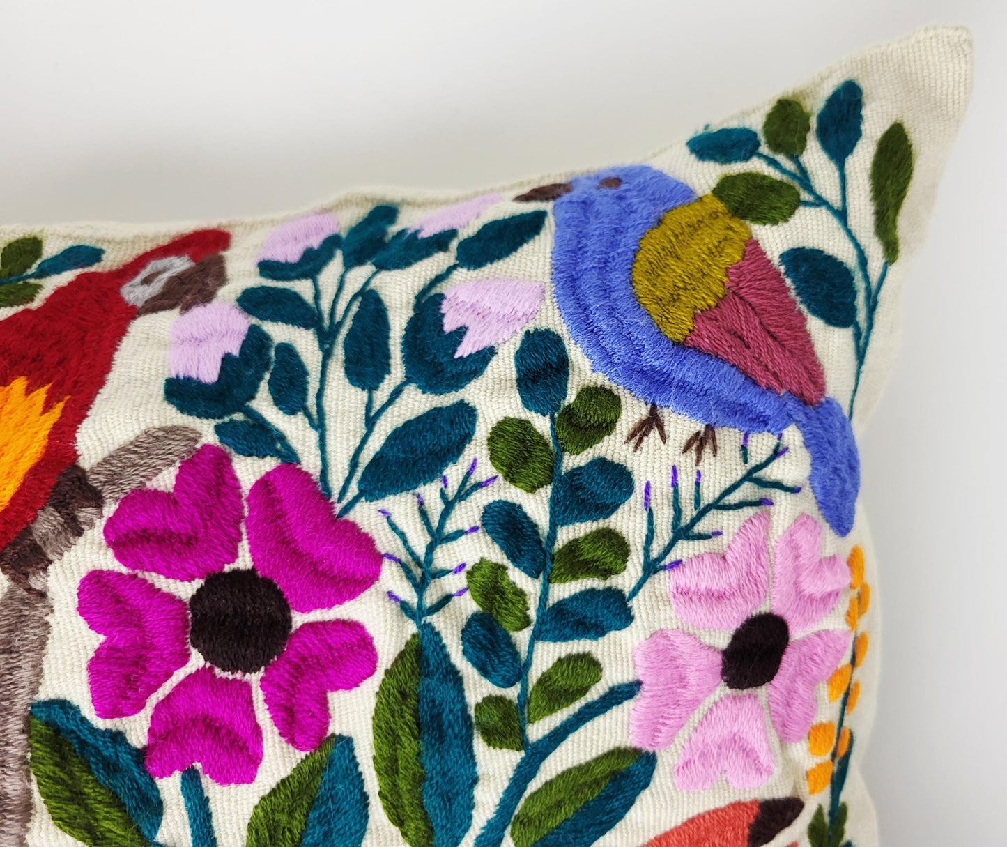 handbestickter und gewebter Kissenbezug aus Mexiko, Kissen mit Tiermuster