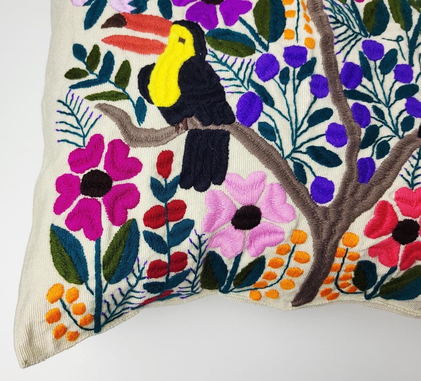 handbestickter und gewebter Kissenbezug aus Mexiko, Kissen mit Tiermuster