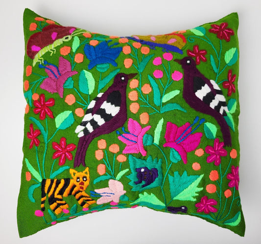 Besticktes und gewebtes Kissen aus Mexiko, Kissenhülle mit Tiermuster aus Mexiko