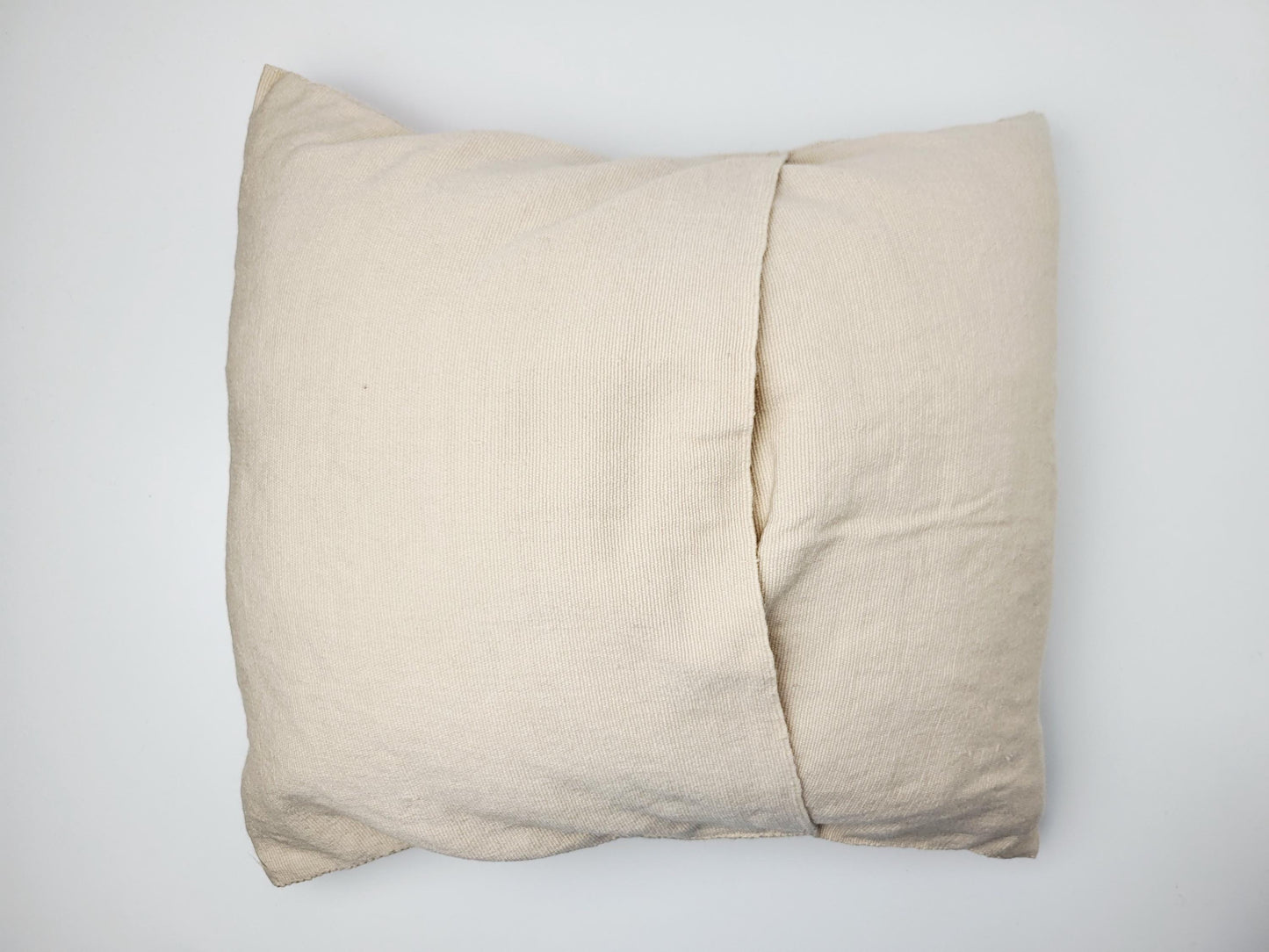 Besticktes und gewebtes Kissen aus Mexiko, Kissenhülle mit Tiermuster aus Mexiko