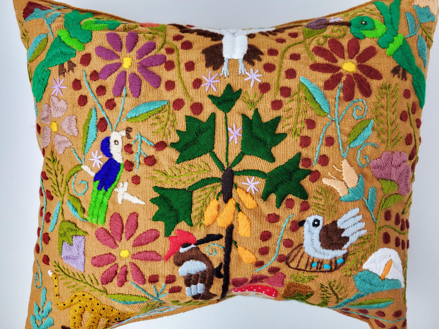 handbestickte und gewebte Kissenhülle, Kissenhülle mit Tiermuster