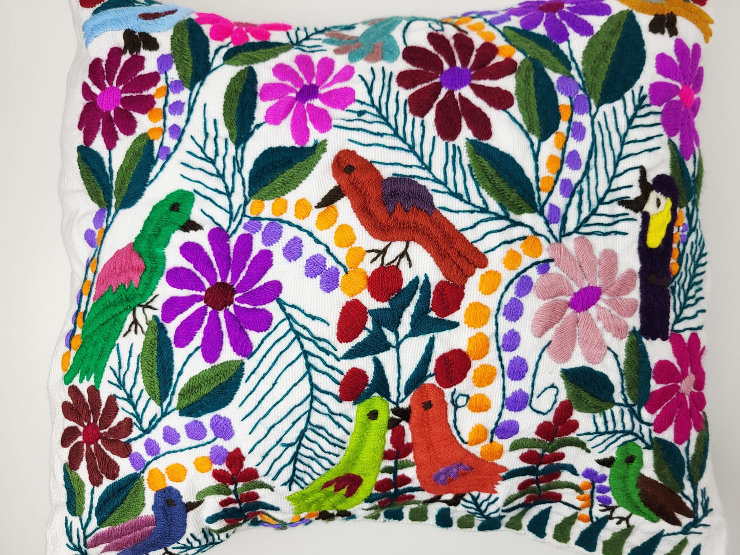 handbestickte und gewebte Kissenhülle, Kissenhülle mit Tiermuster