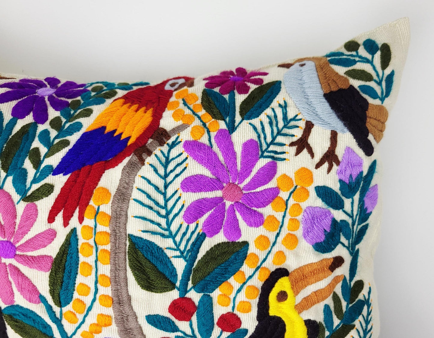 handbestickte und gewebte Kissenhülle, Kissenhülle mit Tiermuster