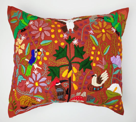 Kissen mit Tiermuster, handbestickt und gewebt in Mexiko von Indigenen Frauen