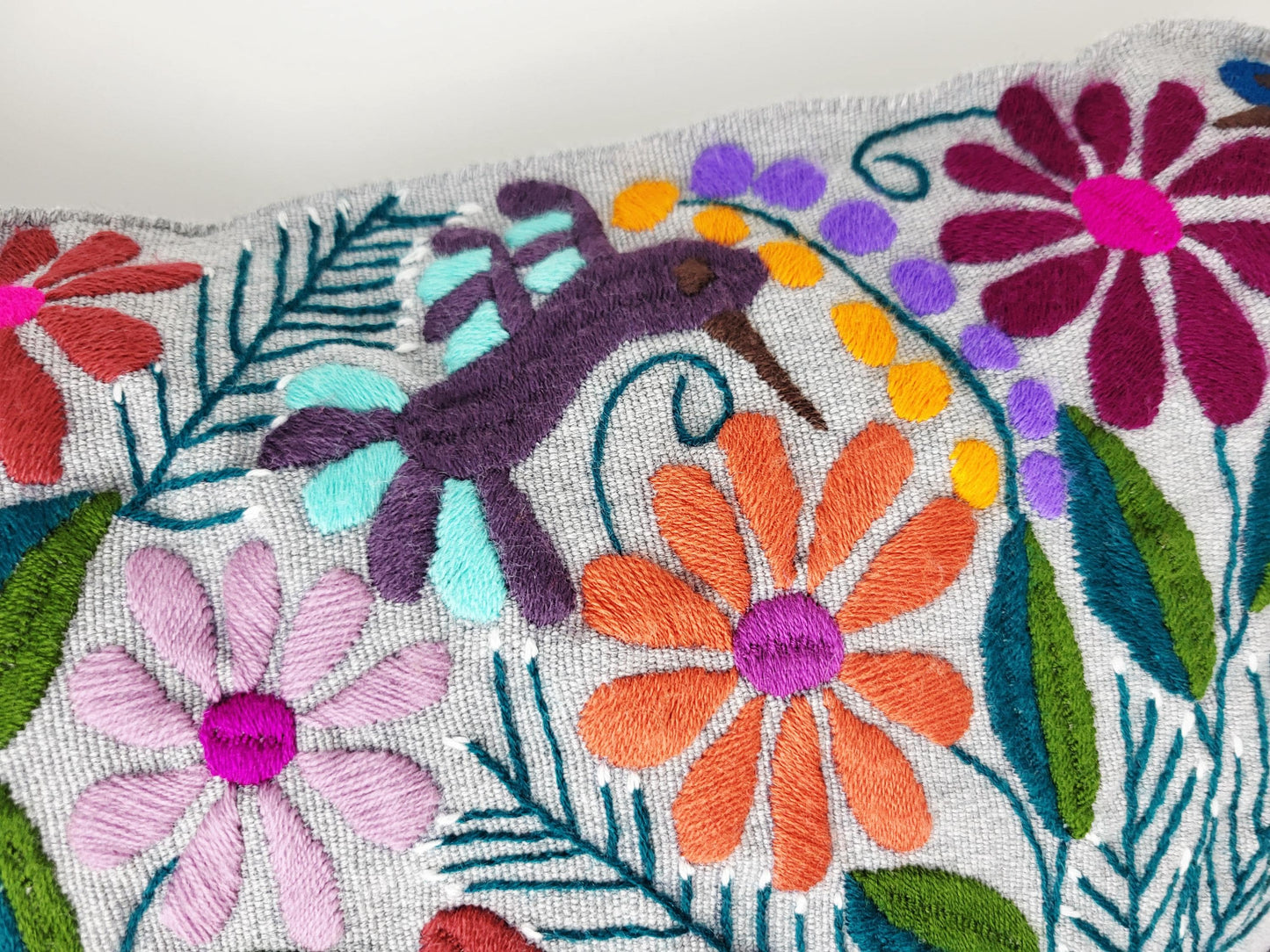 Mexikanischer handgemachter Kissenbezug, Tier und Pflanzen Stickmuster, Boho Kissenhülle