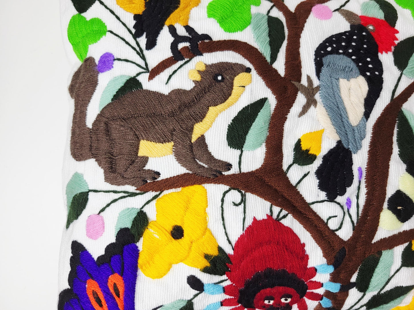 Mexikanischer handbestickter traditioneller Kissenbezug, Dekokissen mit Tiermuster, mexikanisches buntes Dekor