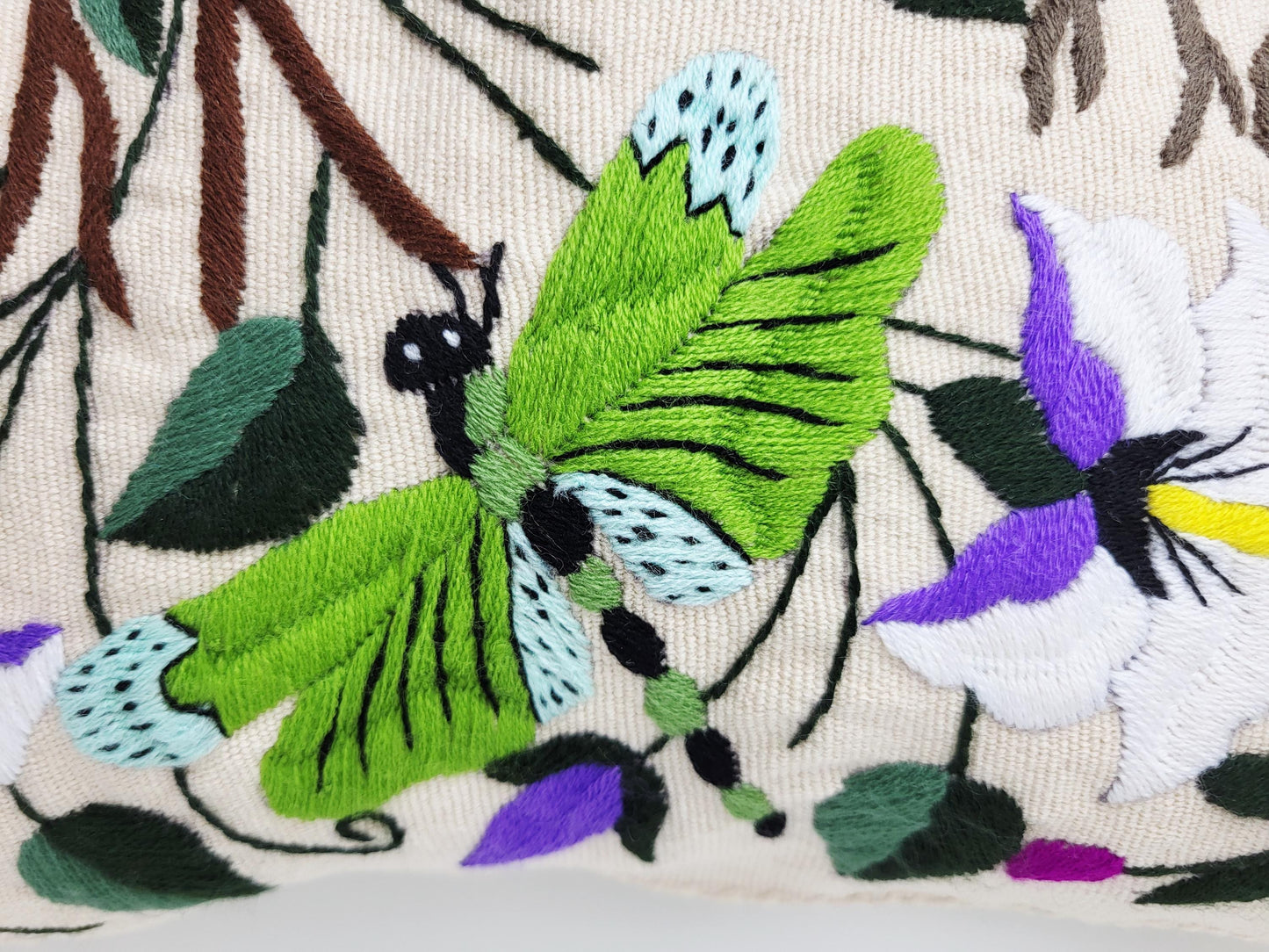 Mexikanischer handbestickter traditioneller Kissenbezug, Dekokissen mit Tiermuster, mexikanisches buntes Dekor