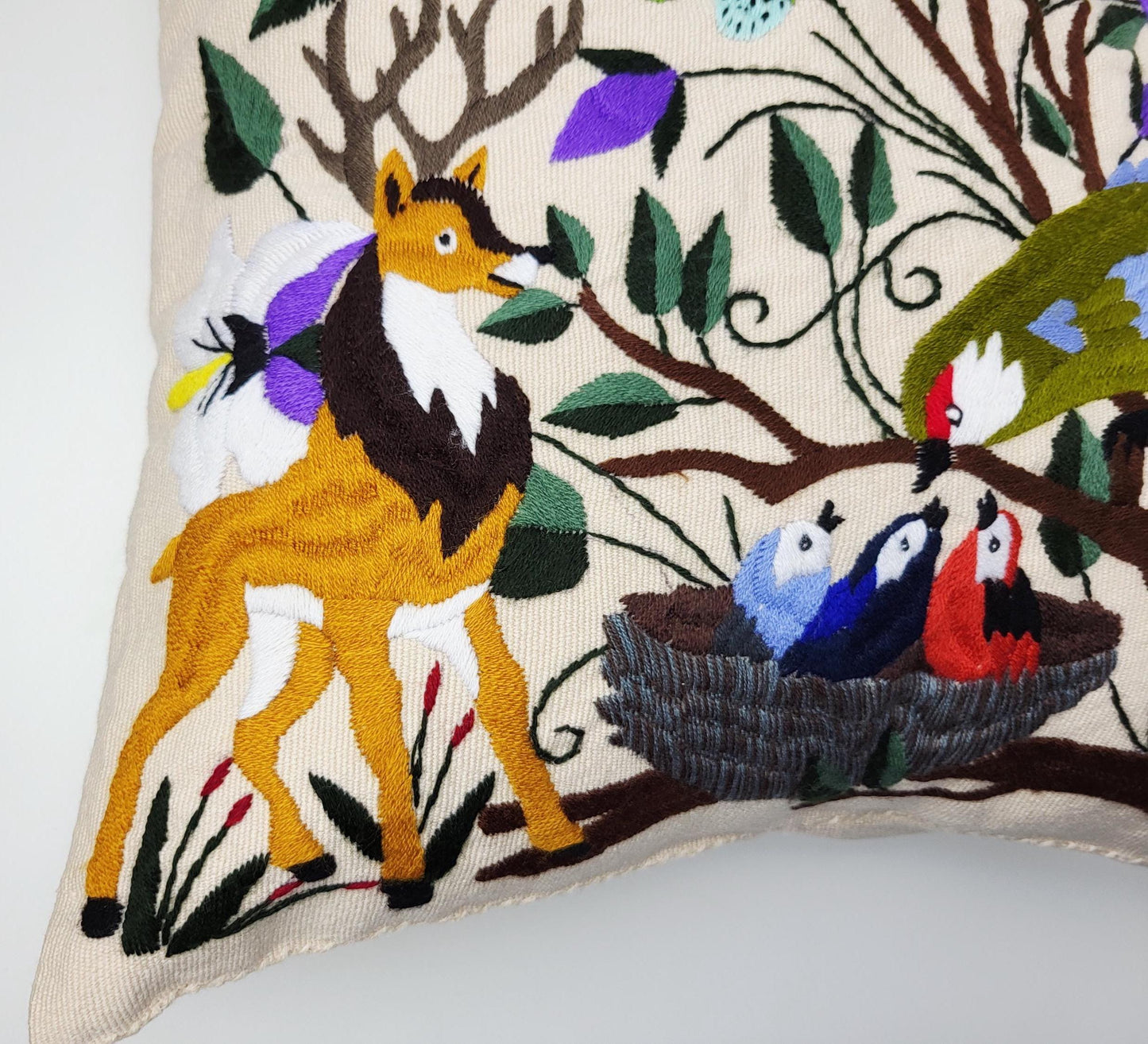 Mexikanischer handbestickter traditioneller Kissenbezug, Dekokissen mit Tiermuster, mexikanisches buntes Dekor