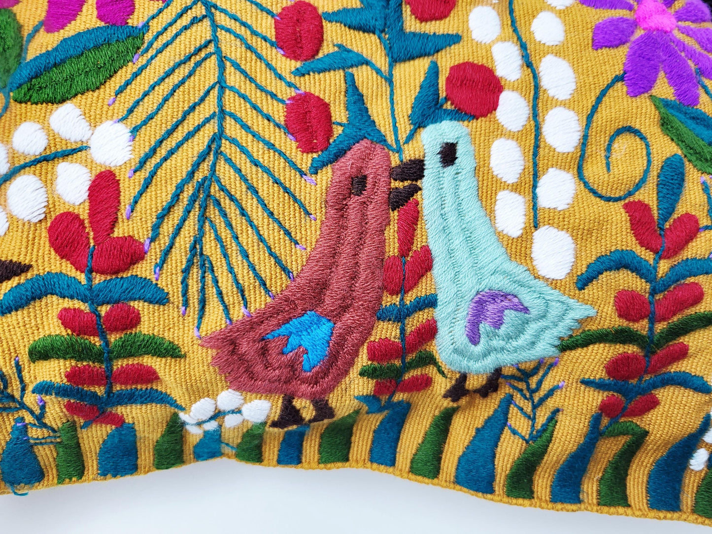 Mexikanischer handbestickter traditioneller Kissenbezug, Dekokissen mit Tiermuster, mexikanisches buntes Dekor