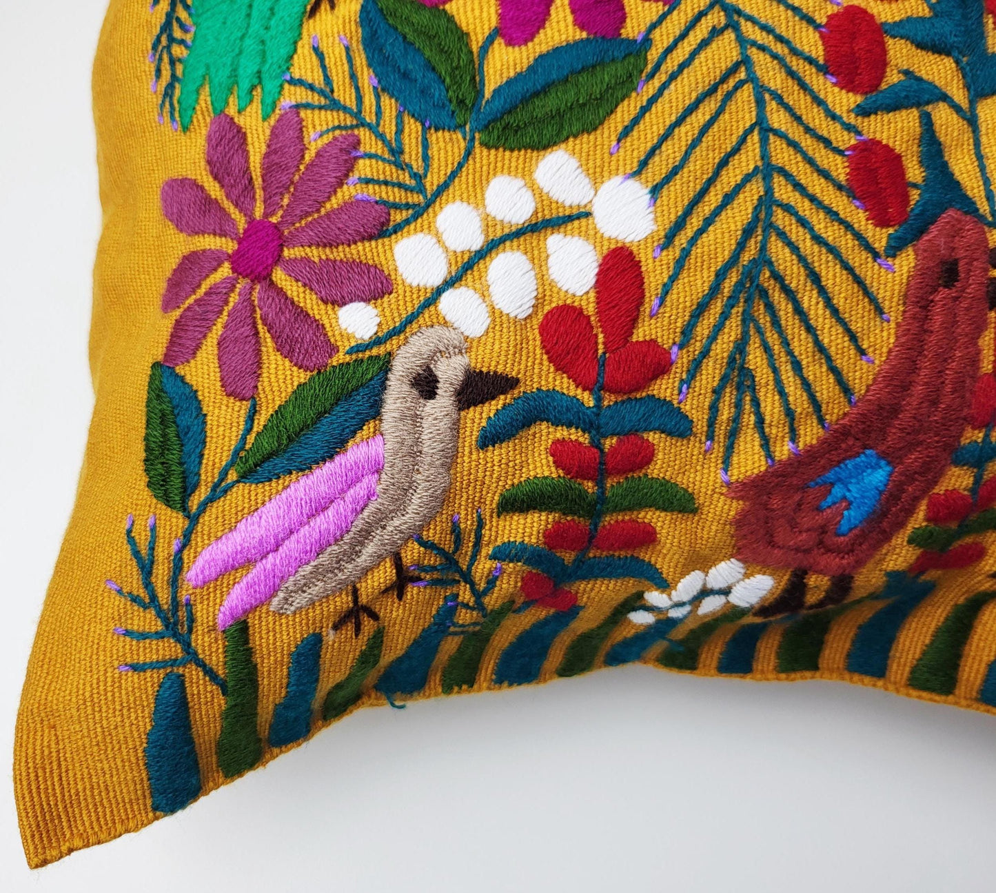 Mexikanischer handbestickter traditioneller Kissenbezug, Dekokissen mit Tiermuster, mexikanisches buntes Dekor