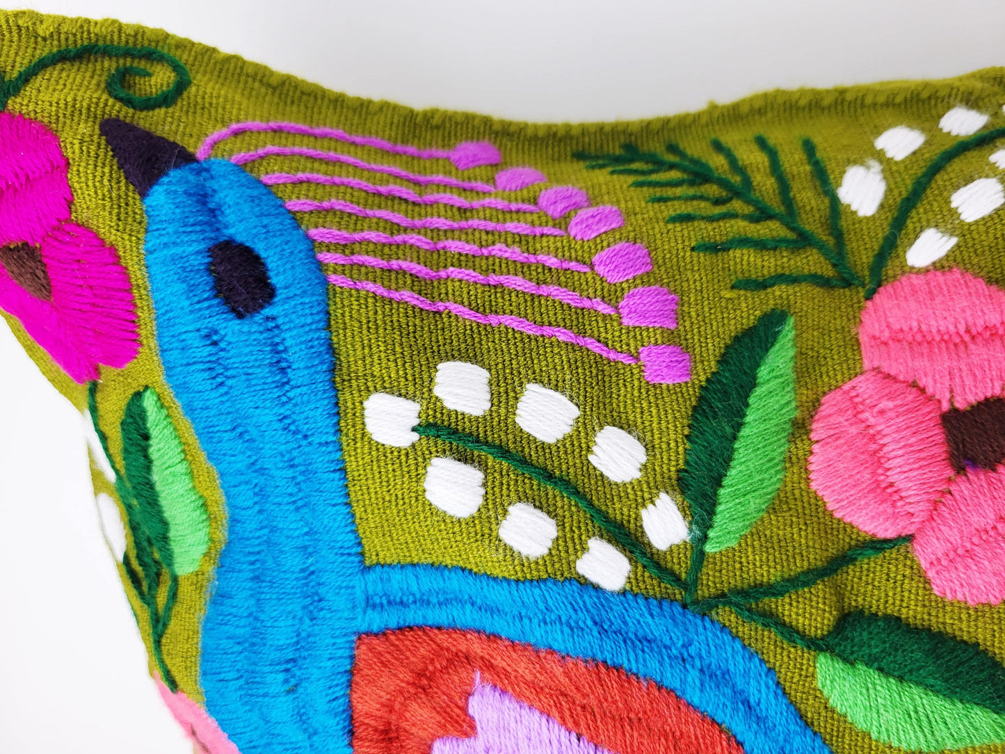 Handbestickter Kissenbezug Mexiko | Bunte Tiermuster | Fairtrade Dekokissen Chiapas | Unikat Maya Textilkunst | Boho Ethno Deko