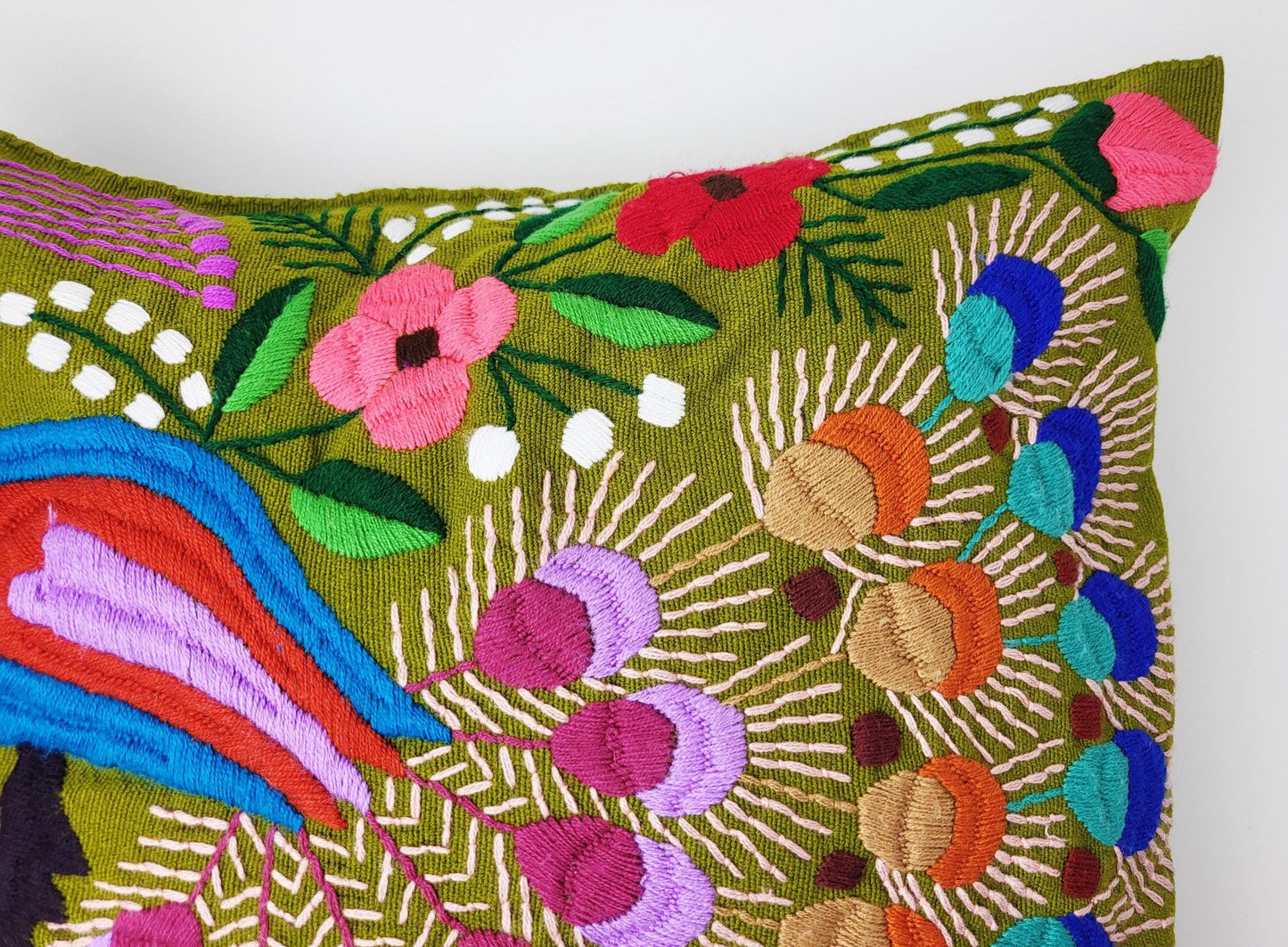 Handbestickter Kissenbezug Mexiko | Bunte Tiermuster | Fairtrade Dekokissen Chiapas | Unikat Maya Textilkunst | Boho Ethno Deko