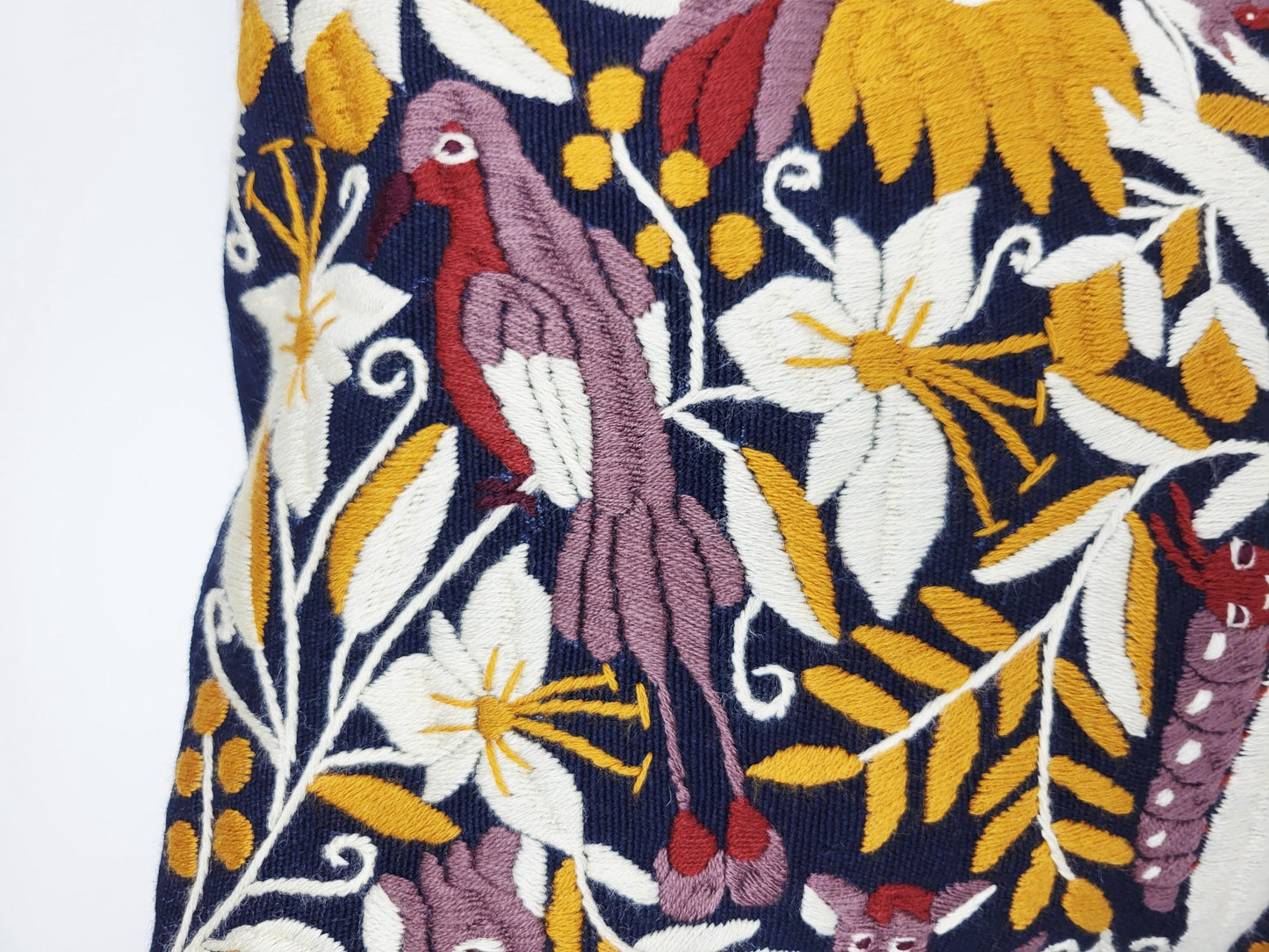 Handbestickter Kissenbezug Mexiko | Bunte Tiermuster | Fairtrade Dekokissen Chiapas | Unikat Maya Textilkunst | Boho Ethno Deko