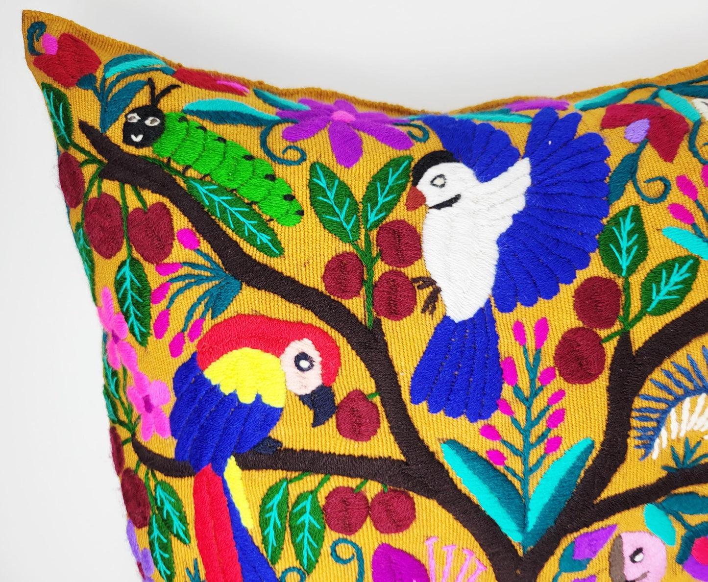 Handbestickter Kissenbezug Mexiko | Bunte Tiermuster | Fairtrade Dekokissen Chiapas | Unikat Maya Textilkunst | Boho Ethno Deko