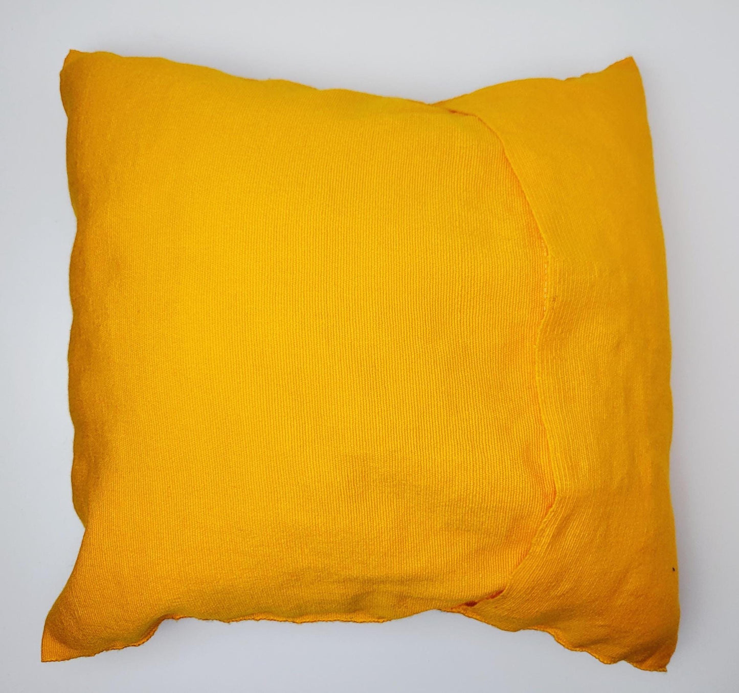 Besticktes und gewebtes Kissen aus Mexiko, Kissenhülle mit Tiermuster aus Mexiko