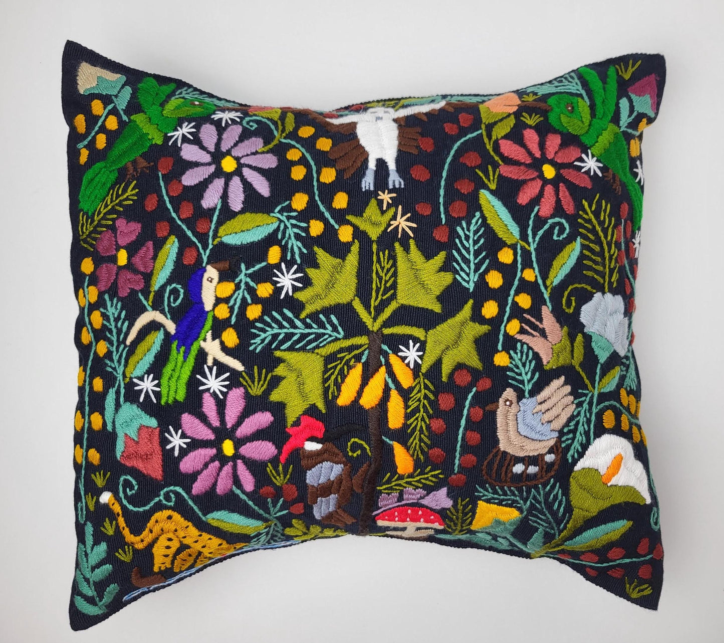 Mexikanischer handbestickter Kissenbezug mit Tiermuster