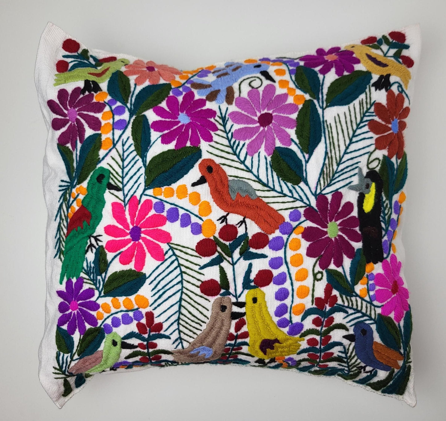 Mexikanischer handbestickter Kissenbezug mit Tiermuster