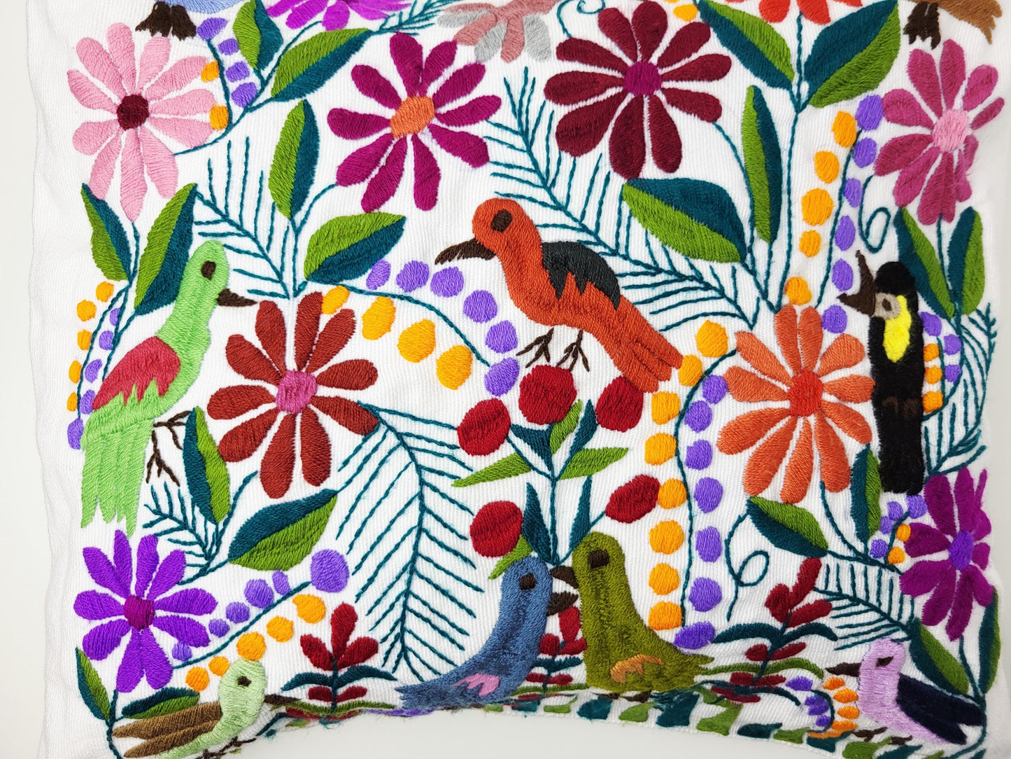 handbestickte und gewebte Kissenhülle, Kissenhülle mit Tiermuster