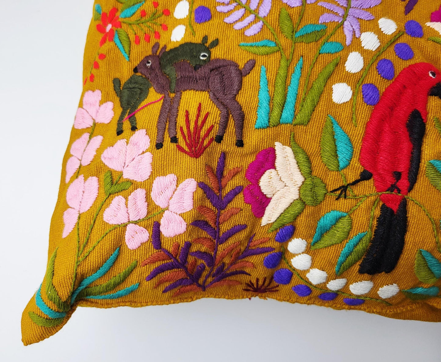 handbestickter und gewebter Kissenbezug aus Mexiko, Kissen mit Tiermuster