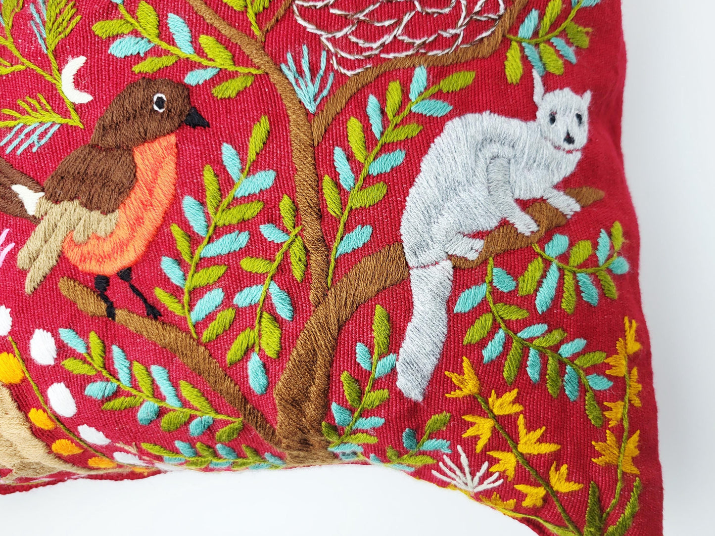 handbestickter und gewebter Kissenbezug aus Mexiko, Kissen mit Tiermuster