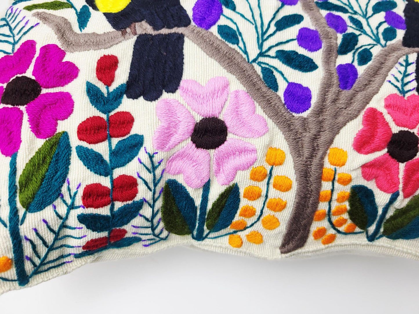 handbestickter und gewebter Kissenbezug aus Mexiko, Kissen mit Tiermuster