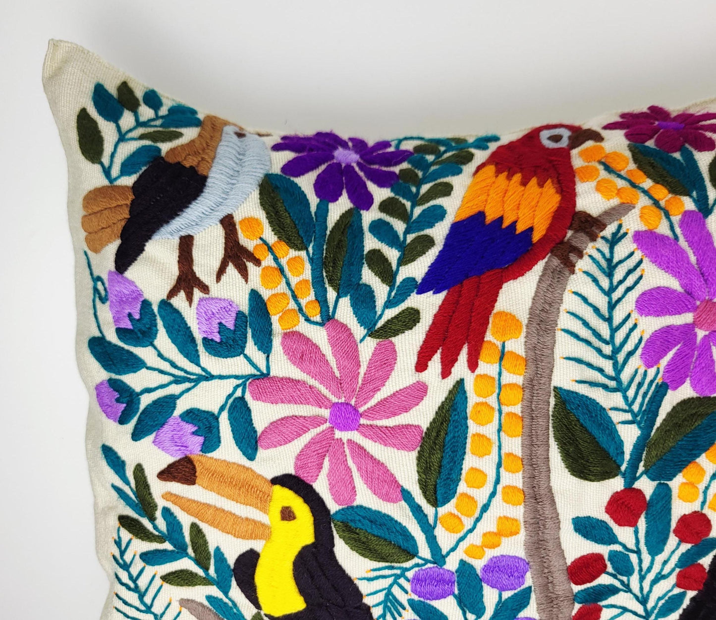 handbestickte und gewebte Kissenhülle, Kissenhülle mit Tiermuster