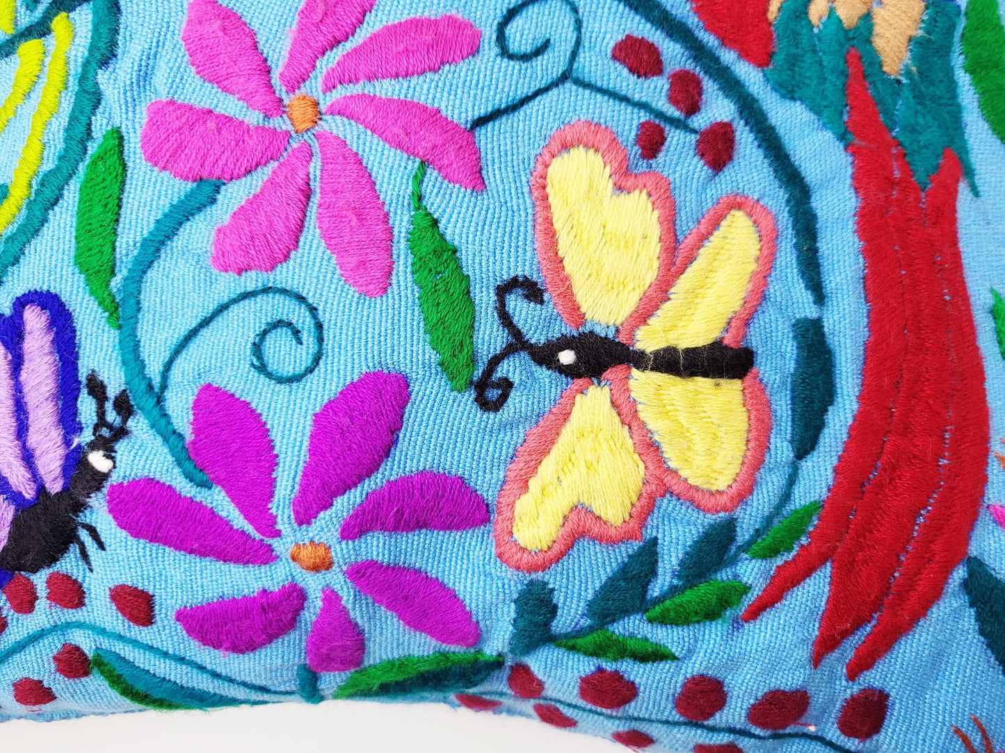Mexikanischer handgemachter Kissenbezug, Tier und Pflanzen Stickmuster, Boho Kissenhülle