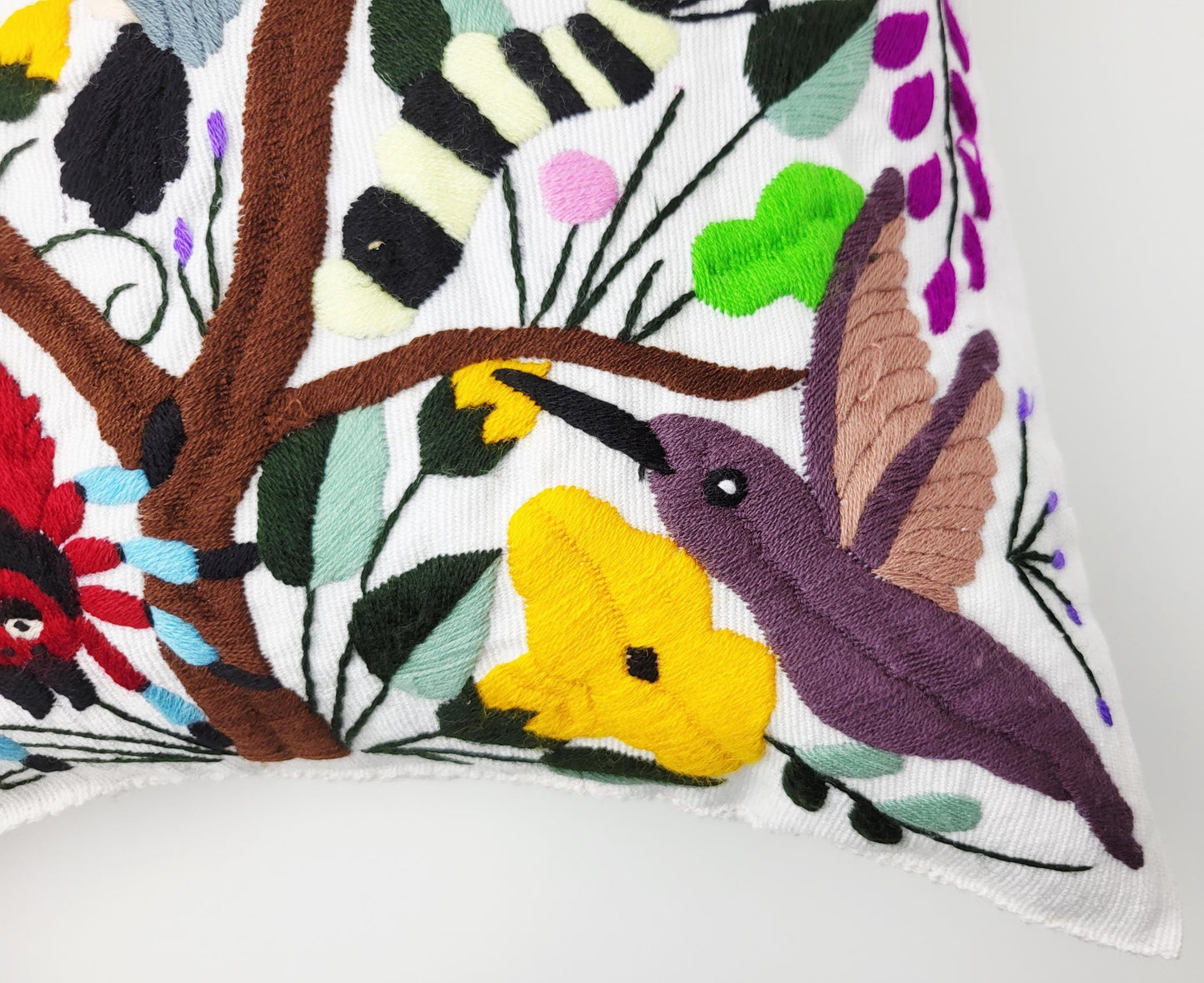 Mexikanischer handbestickter traditioneller Kissenbezug, Dekokissen mit Tiermuster, mexikanisches buntes Dekor