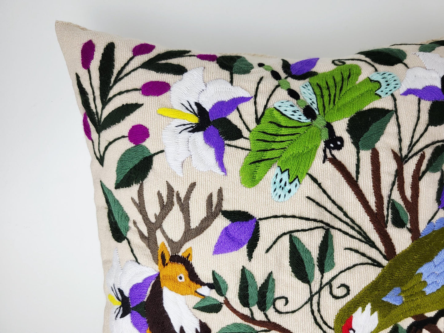 Mexikanischer handbestickter traditioneller Kissenbezug, Dekokissen mit Tiermuster, mexikanisches buntes Dekor